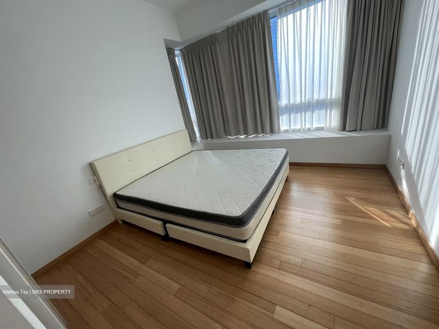 Marina Bay Residences (D1), Condominium #584971411